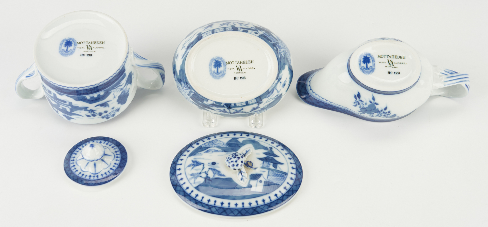 Lot 317: 16 Mottahedeh, Historic Charleston, Canton Serving Pieces