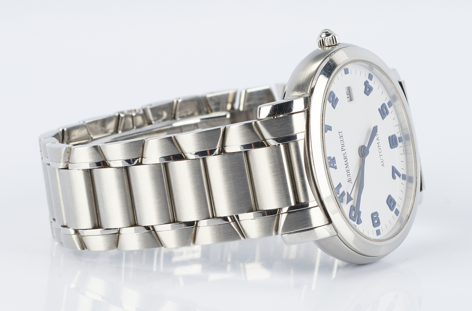 Lot 46: Audemars Piguet Millenary Wrist Watch