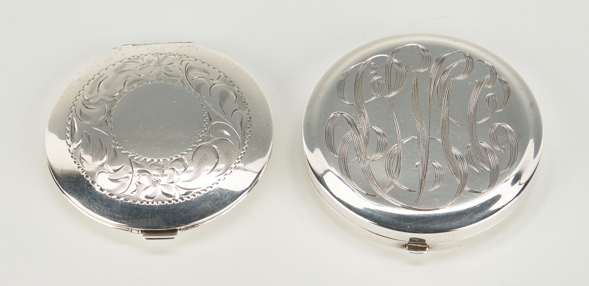 Lot 482: 7 Silver and Glass Vanity Items, incl. Mary Gregory Pill Box