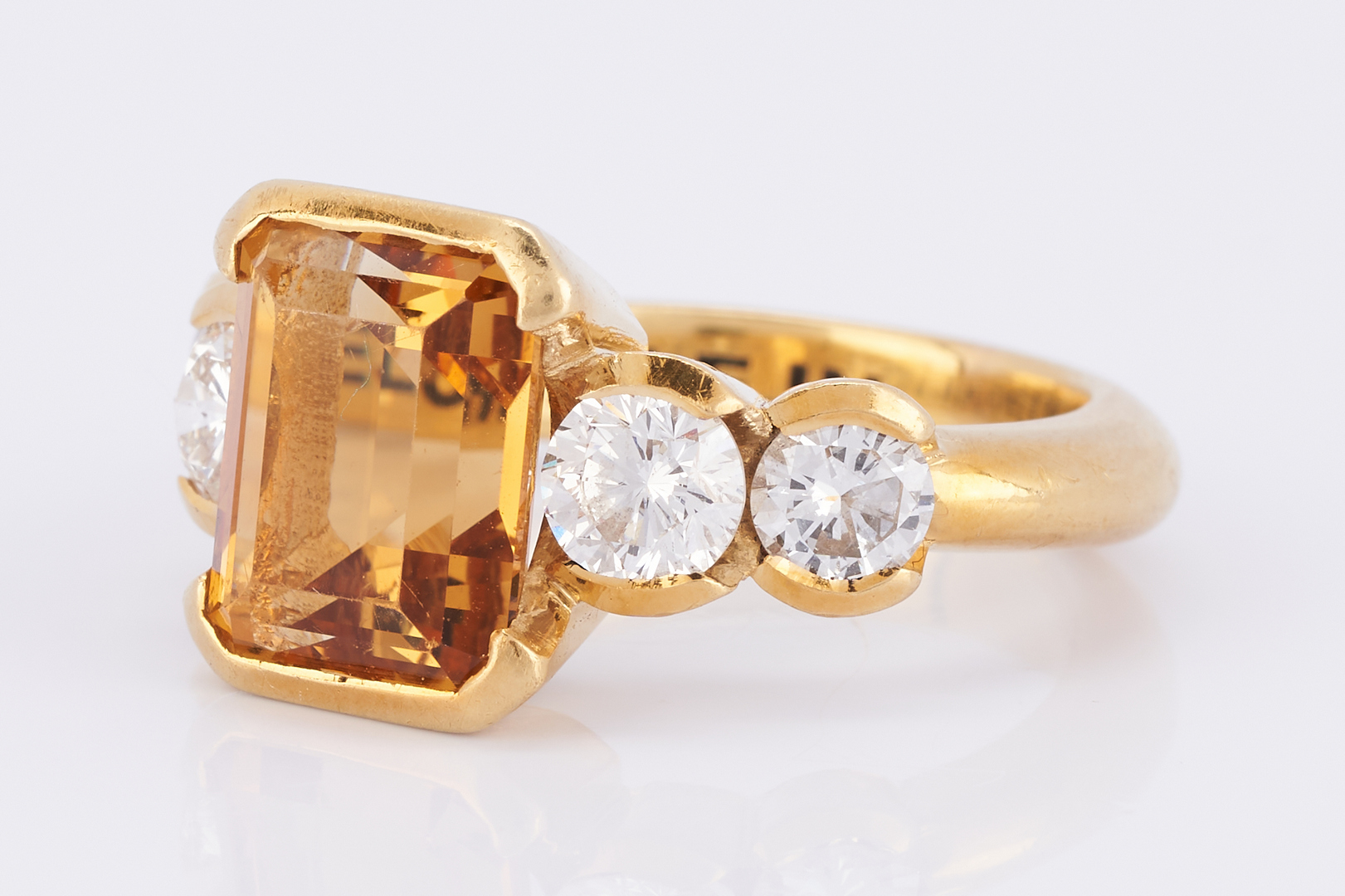 Lot 509: 18K Citrine Diamond Fashion Ring