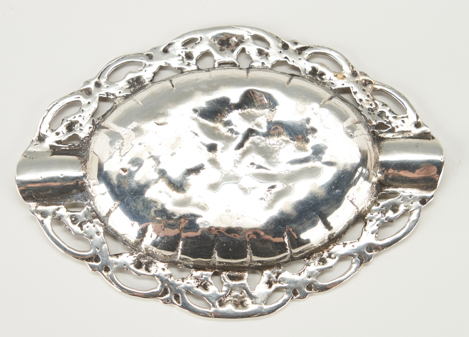 Lot 532: 12 Sterling Silver Vanity Items & 2 others