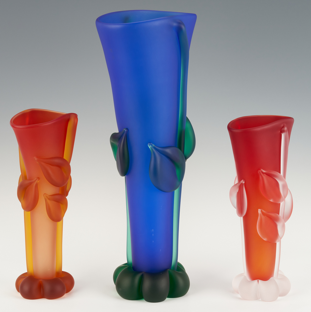 Lot 545: 3 Tommie Rush Art Glass Vases