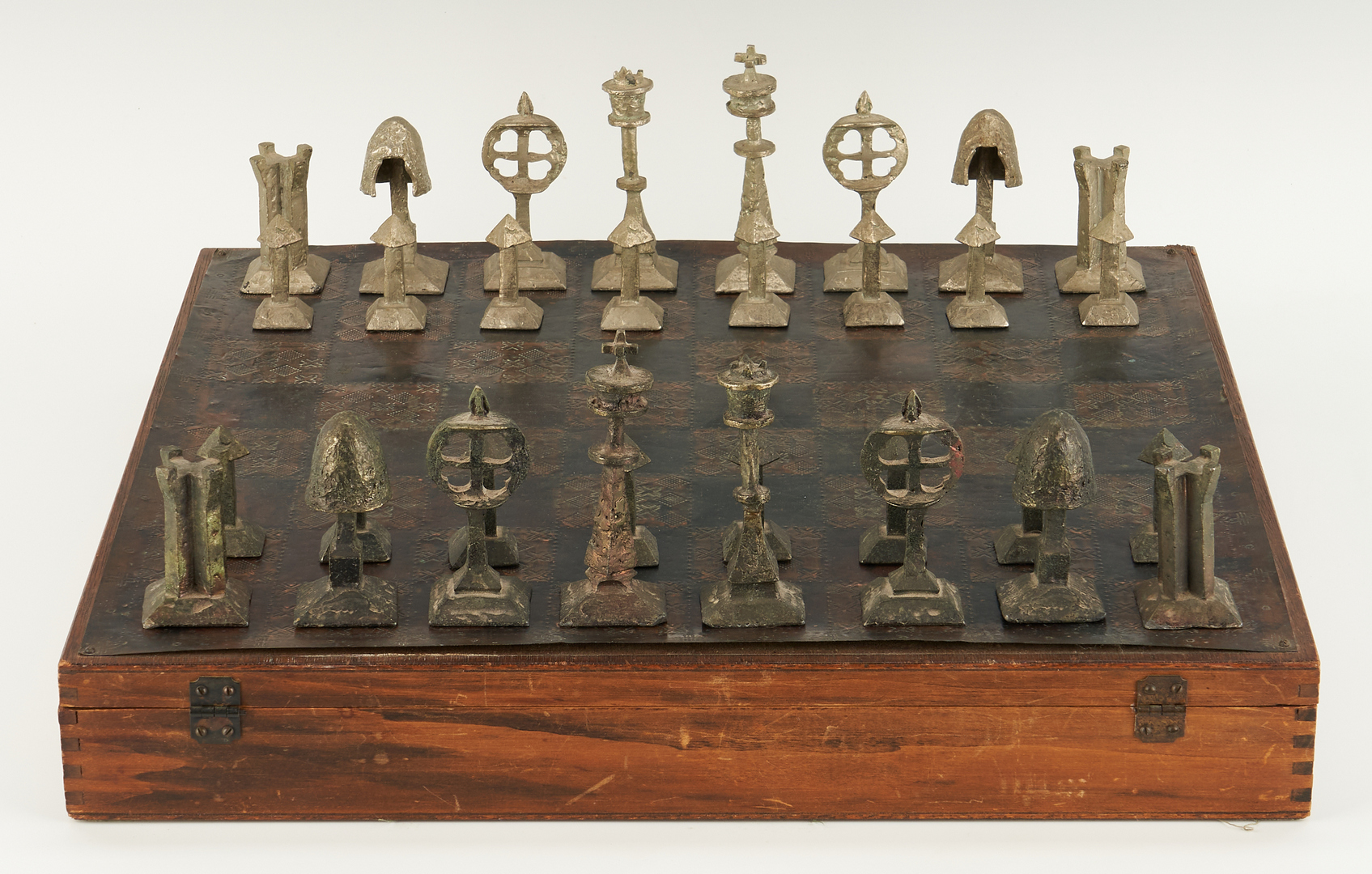 Lot 551: Richard L. Synek/Charles Martel Chess Set