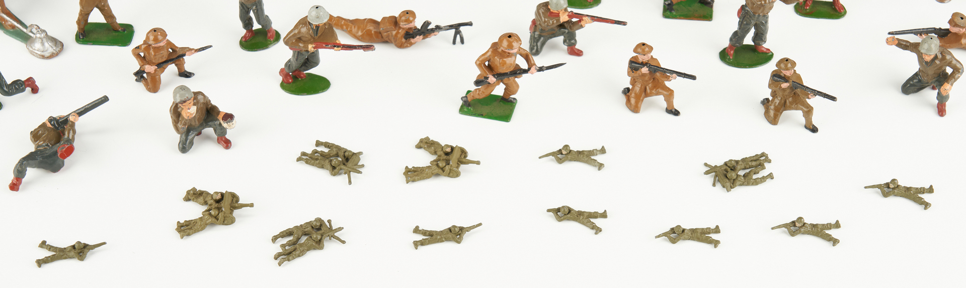 Lot 797: 207 Cast Metal WWI & II Toy Soldiers, incl. Manoil