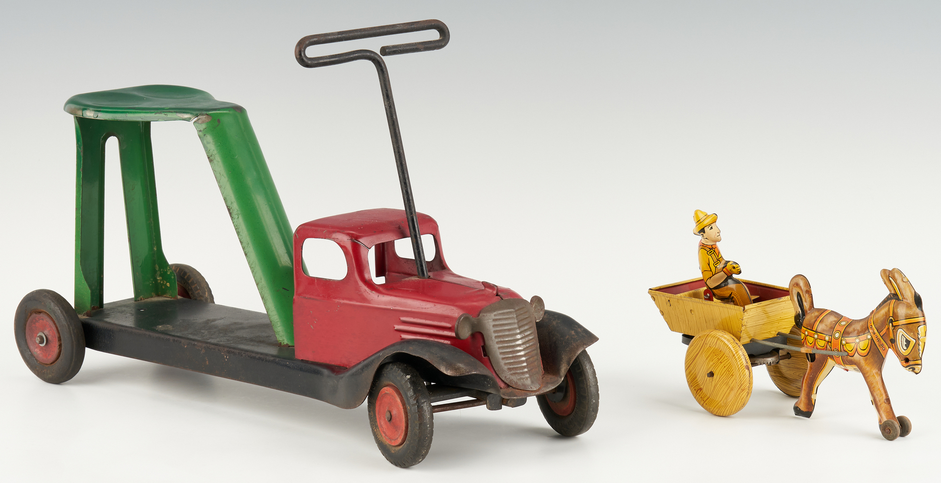 Lot 799: 5 Tin & Metal Toy Cars incl. Marx, Schuco, Wyandotte
