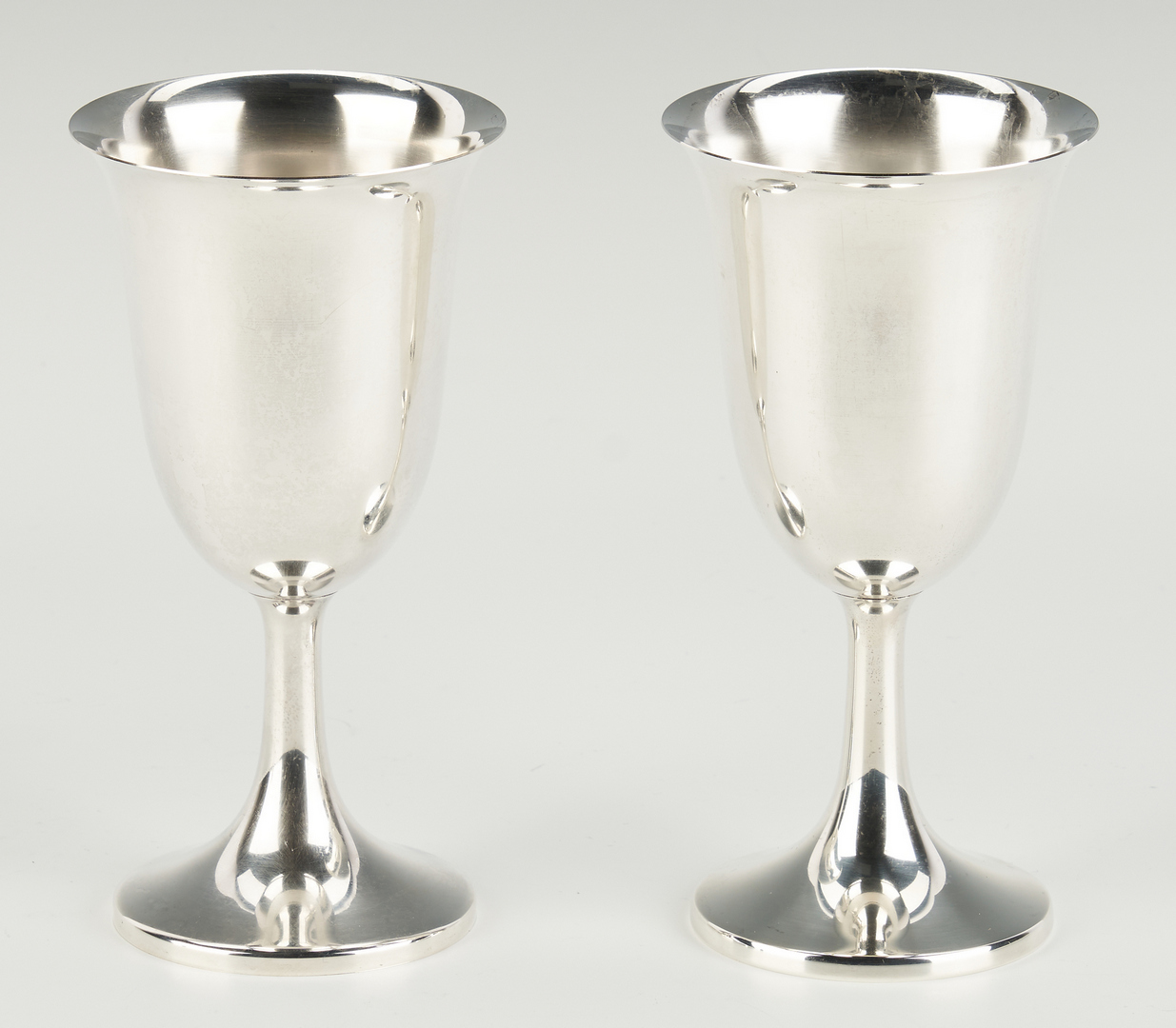 Lot 814: 5 Web Sterling Silver Water Goblets