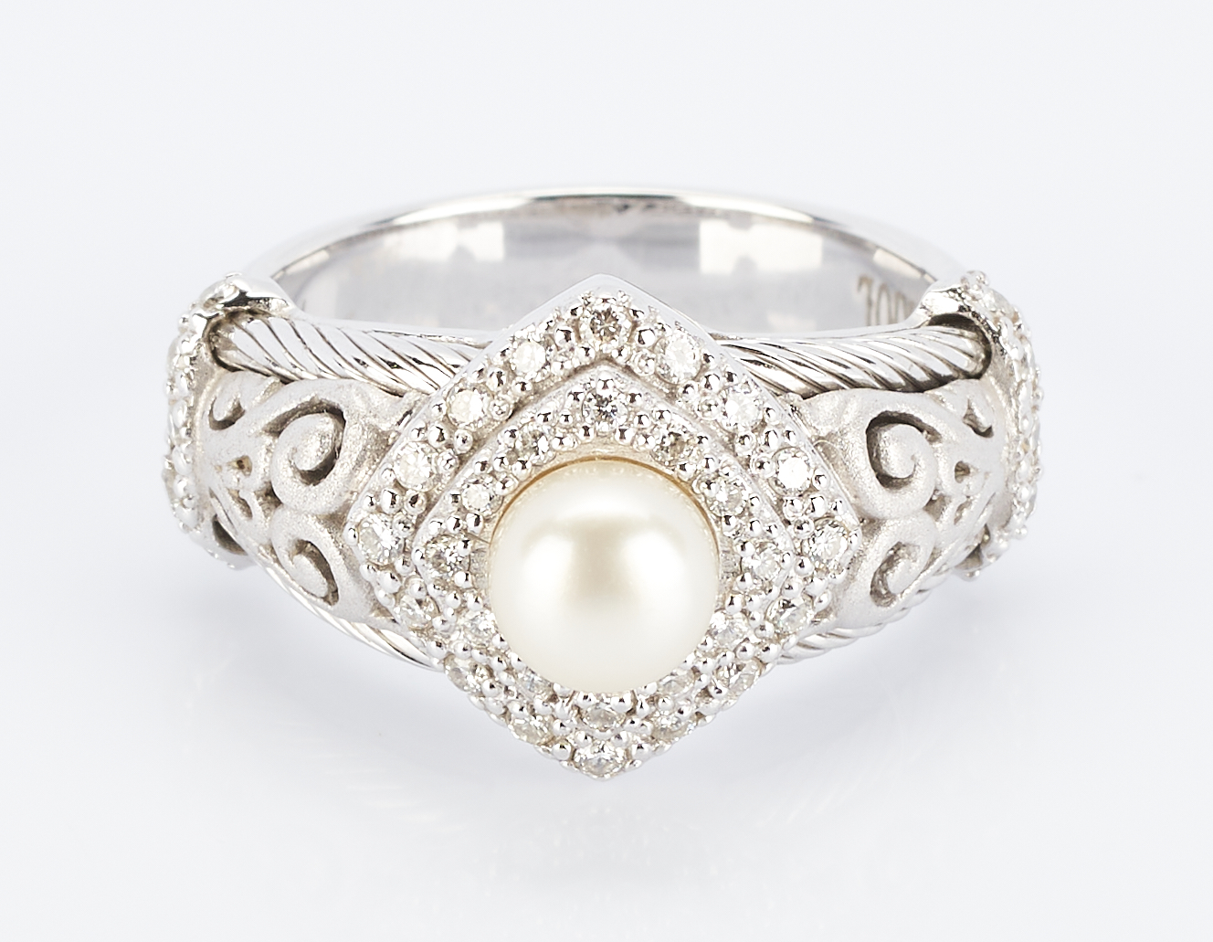 Lot 836: Charriol 18K Pearl and Diamond Ring