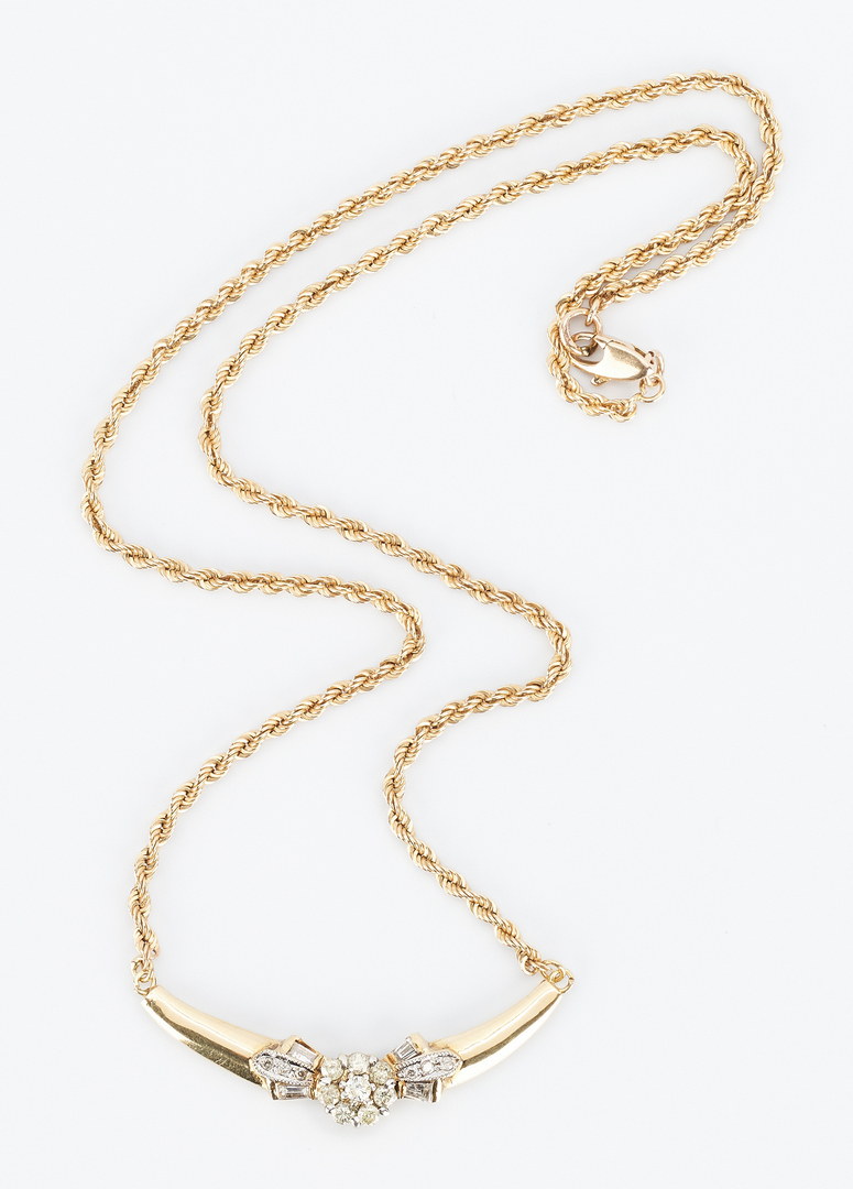 Lot 840: 14K Diamond Pendant Necklace