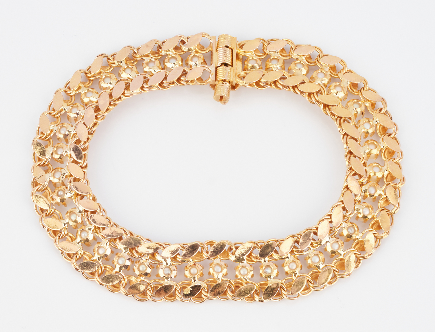 Lot 854: 3 Ladies Pearl & Gold Jewelry Items