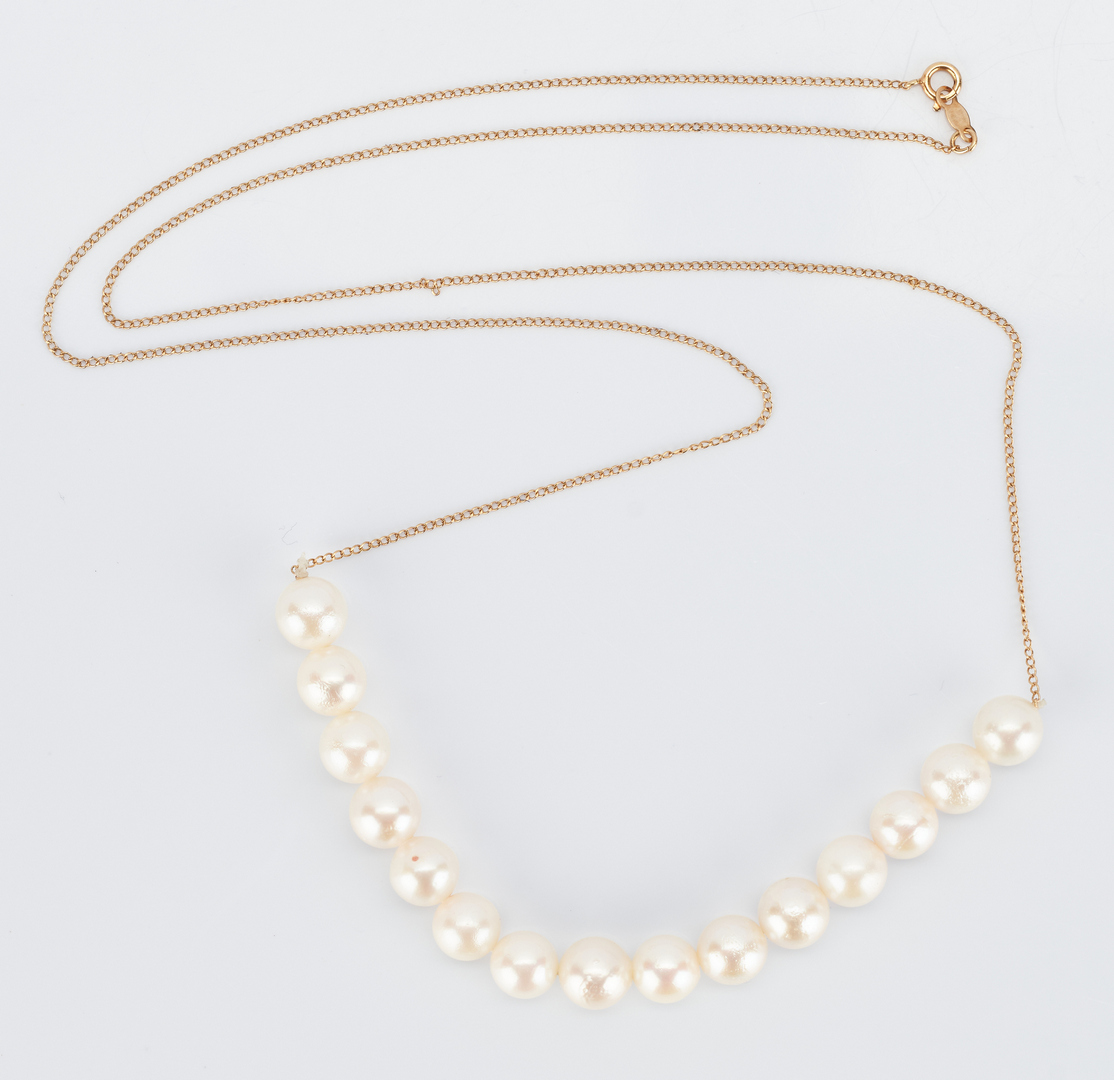 Lot 917: 3 Ladies 14K Necklaces, Pearl & Jade