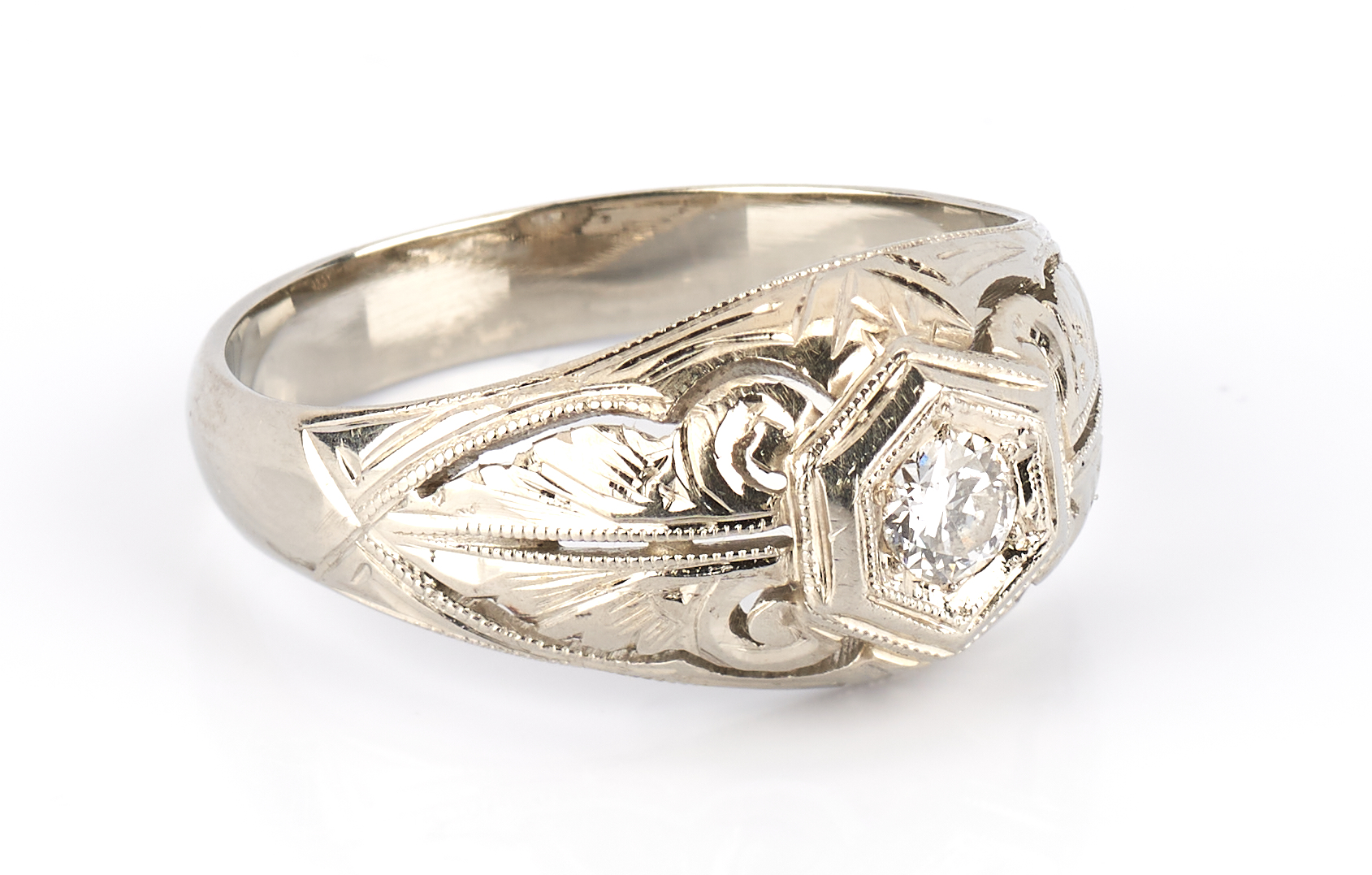 Lot 920: Ladies 18K White Gold Filigree & Diamond Ring