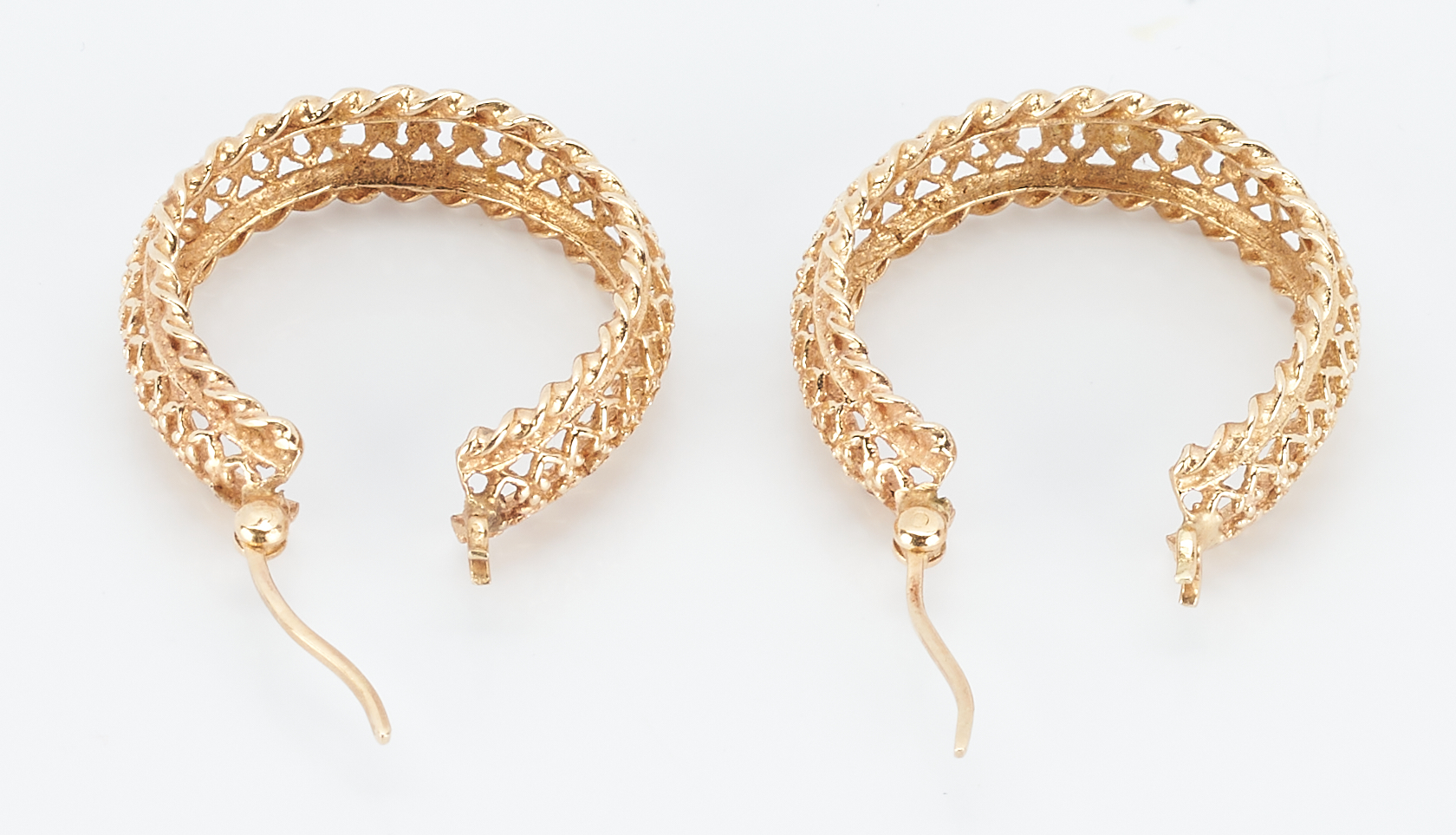 Lot 928: 3 Pairs Ladies 14K Gold Hoop Earrings