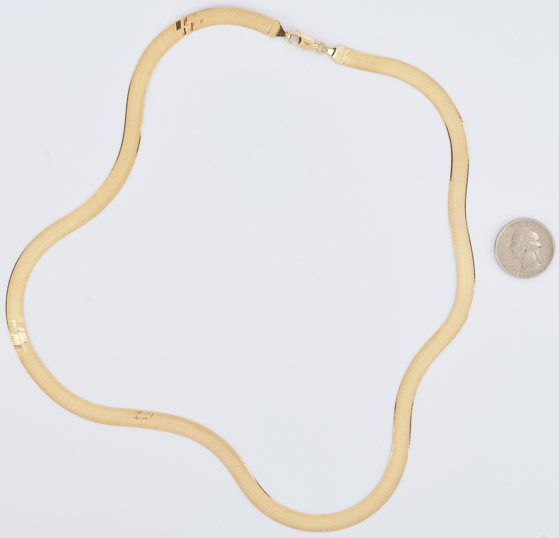 Lot 937: Ladies 10K Herringbone Necklace