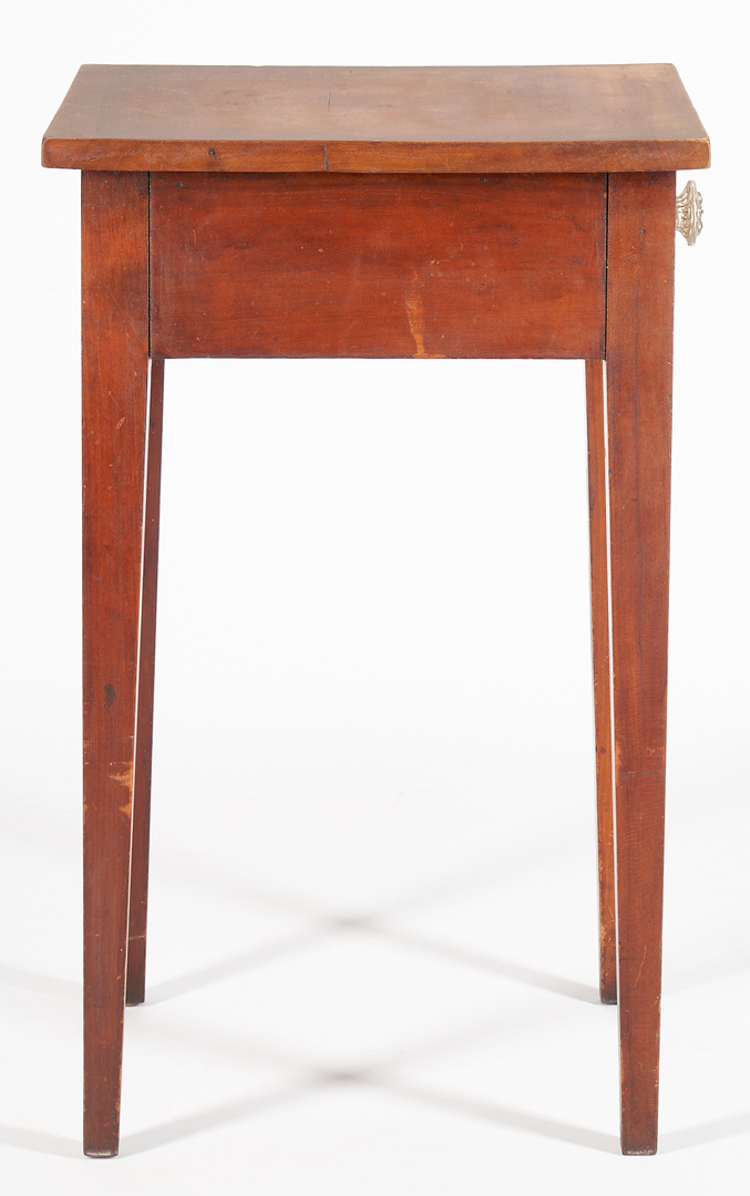 Lot 1032: Southern Diminutive Hepplewhite Style Table