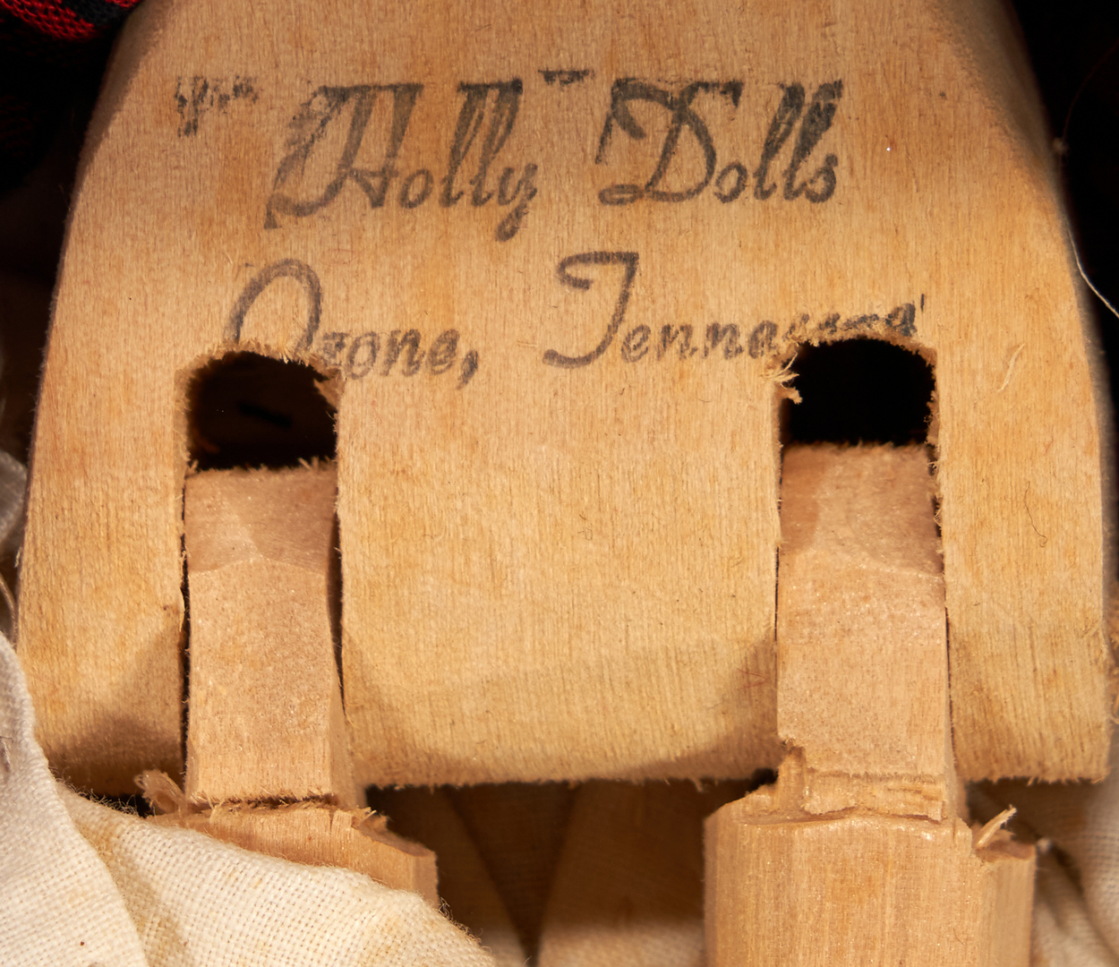 Lot 1062: 4 Folk Art Female Dolls, incl. 2 Helen Bullard