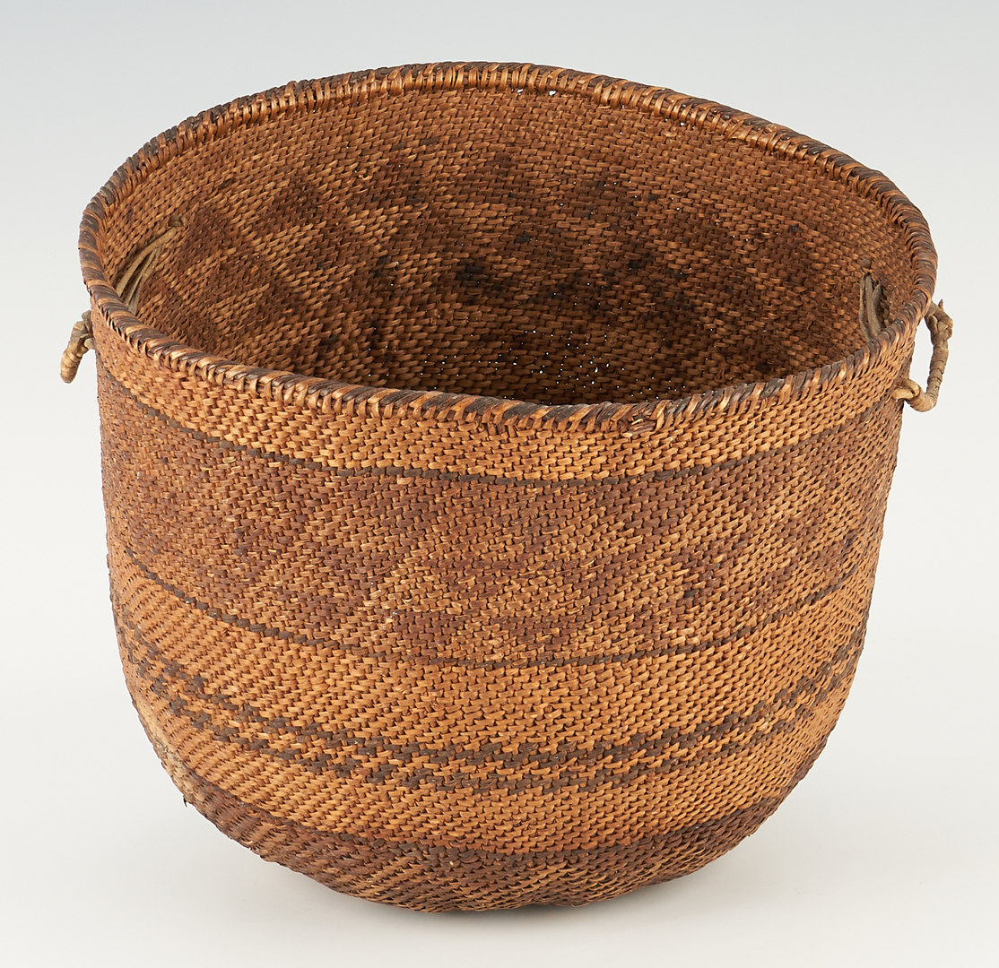 Lot 1099: California or Pacific Northwest Native American Storage Basket