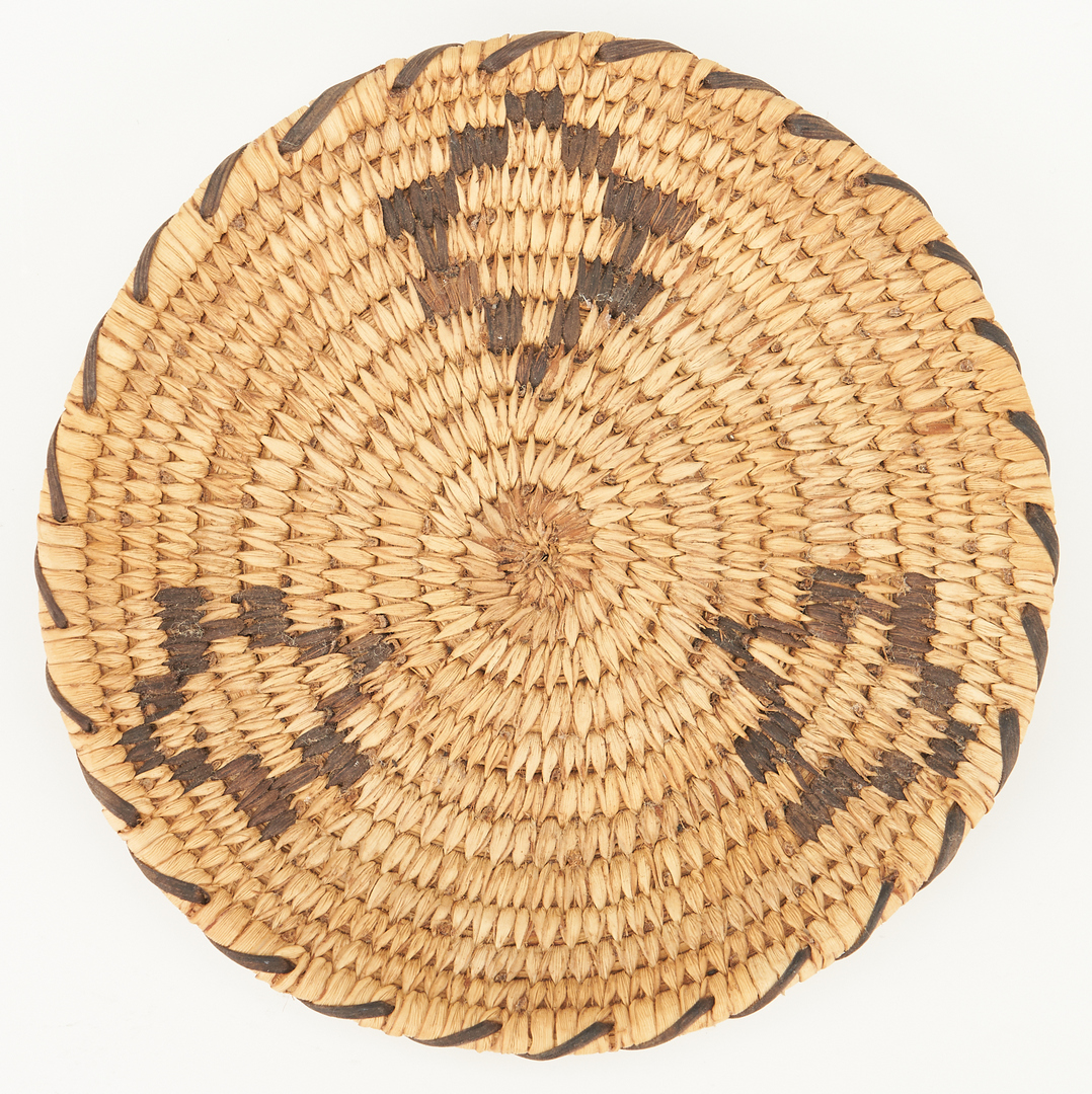 Lot 1104: 6 Native American Southwest Baskets