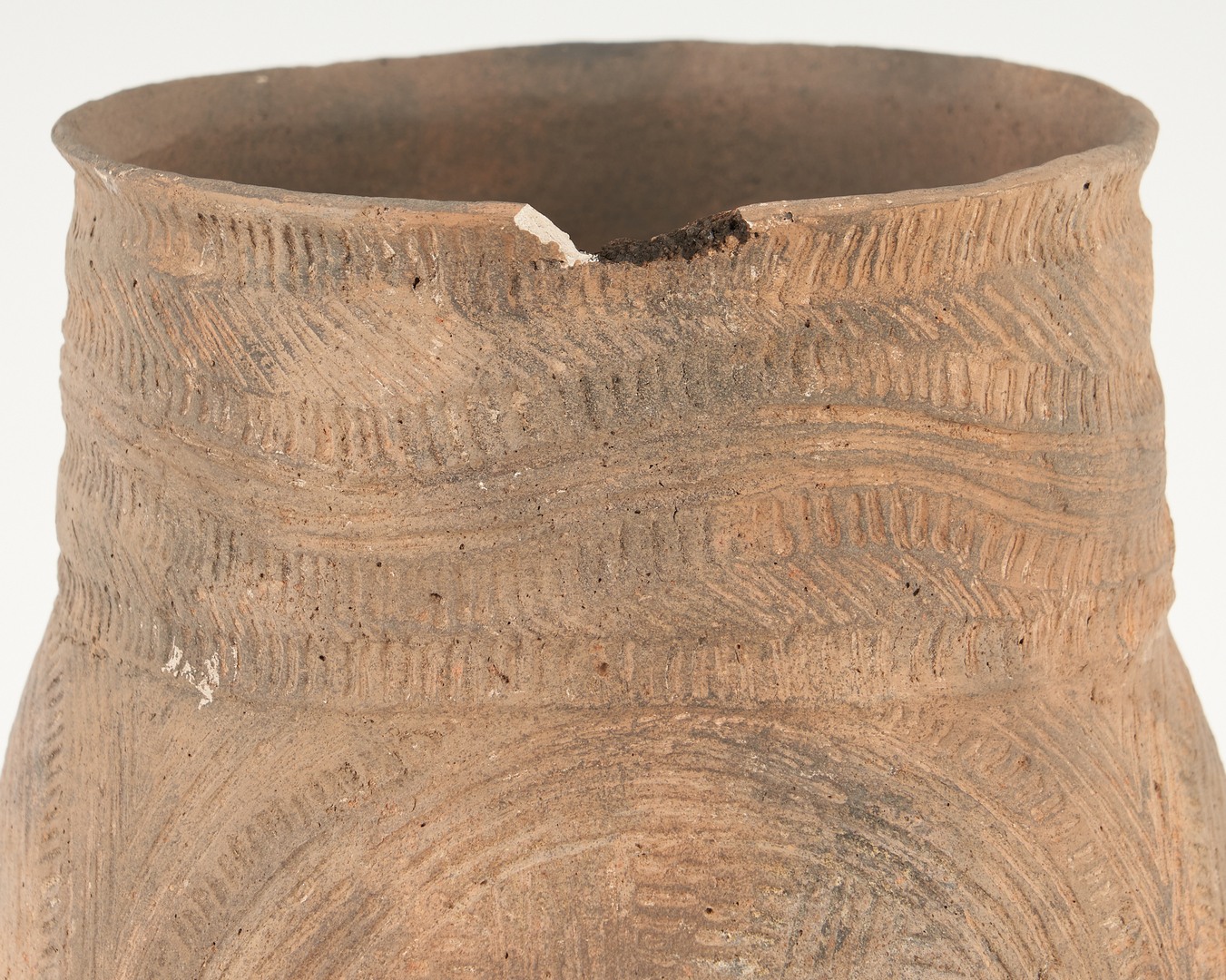 Lot 1112: 3 Mississippian Caddo Pottery Jars, Incised