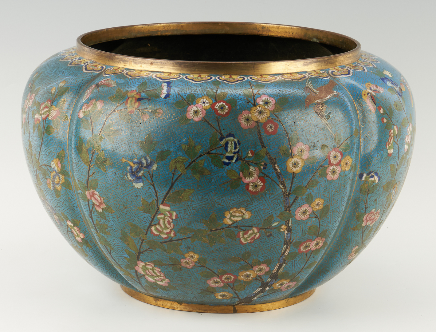 Lot 19: Large Chinese Cloisonne Jardiniere