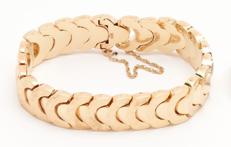 Lot 261: Ladies 14K Yellow Gold Chain Bracelet