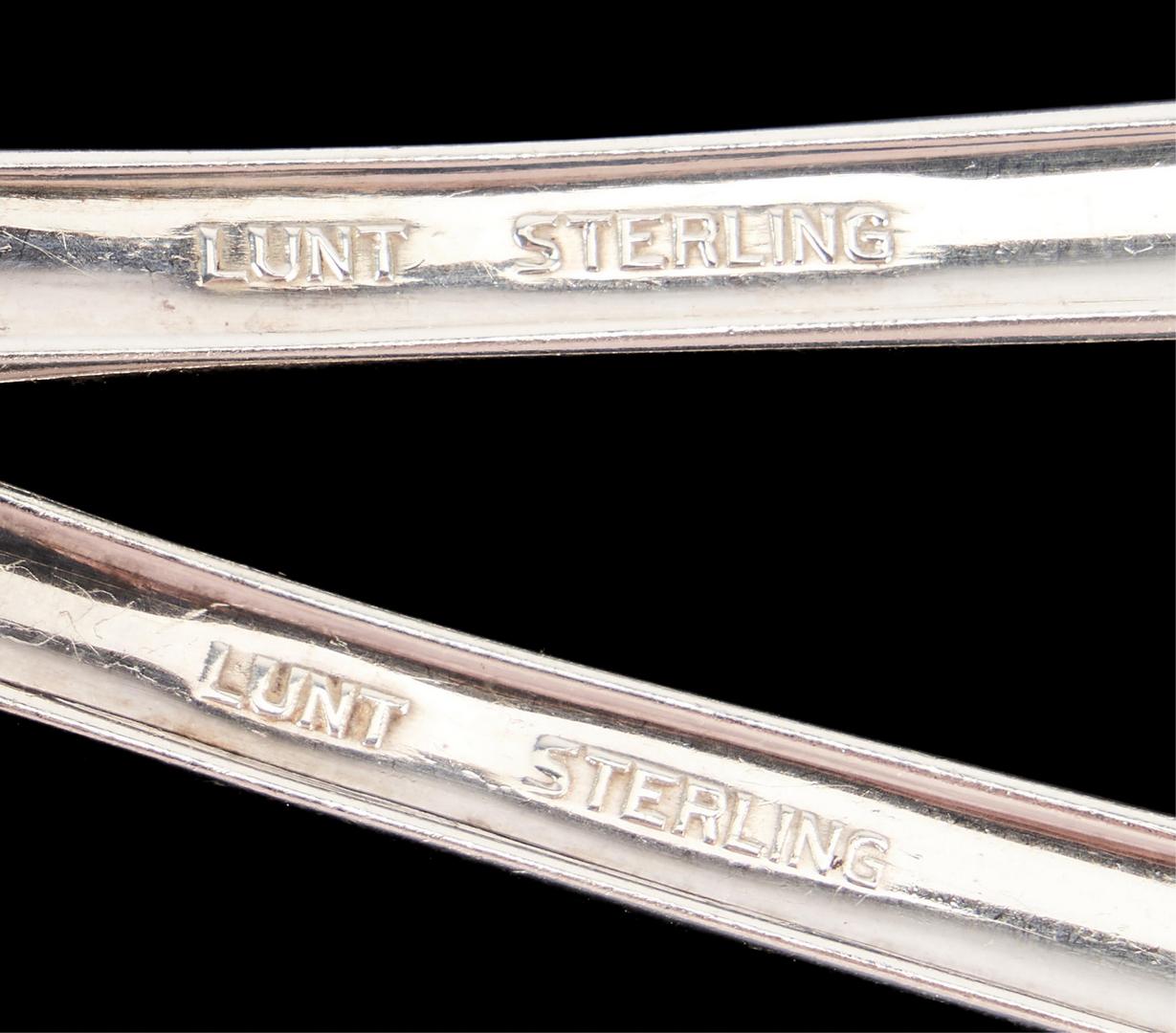 Lot 276: 116 Pcs. Lunt Sterling Silver Flatware, Mignonette Pattern