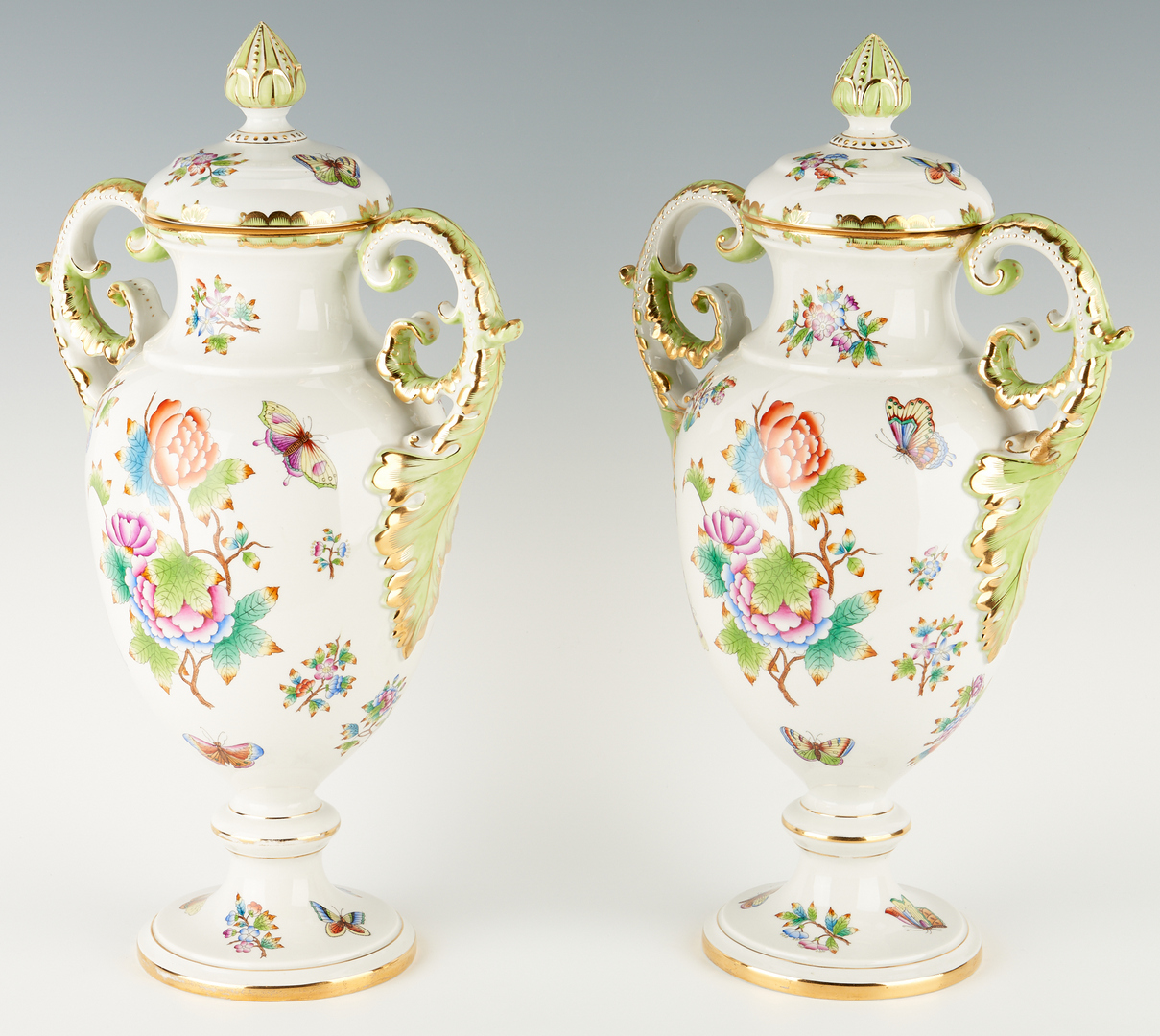 Lot 343: Pair Herend Queen Victoria Porcelain Urns