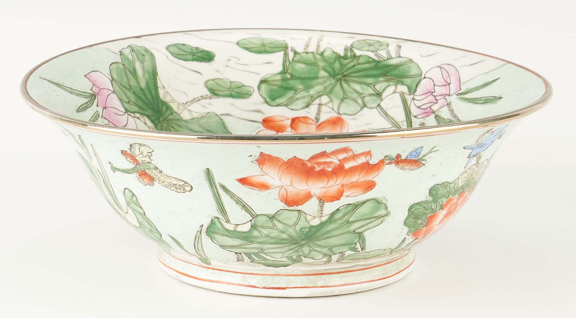 Lot 425: Large Chinese Green Ground Bowl, T'ung Chih Mark