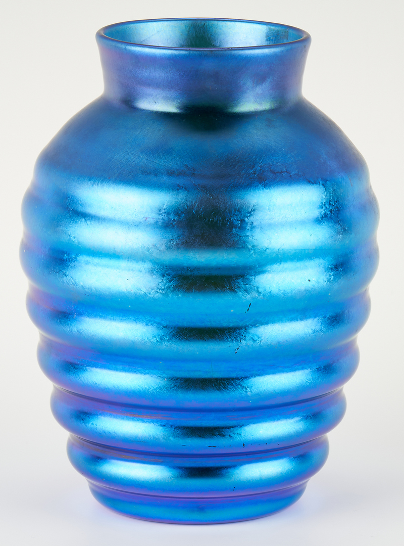 Lot 536: Durand Art Glass Beehive Vase