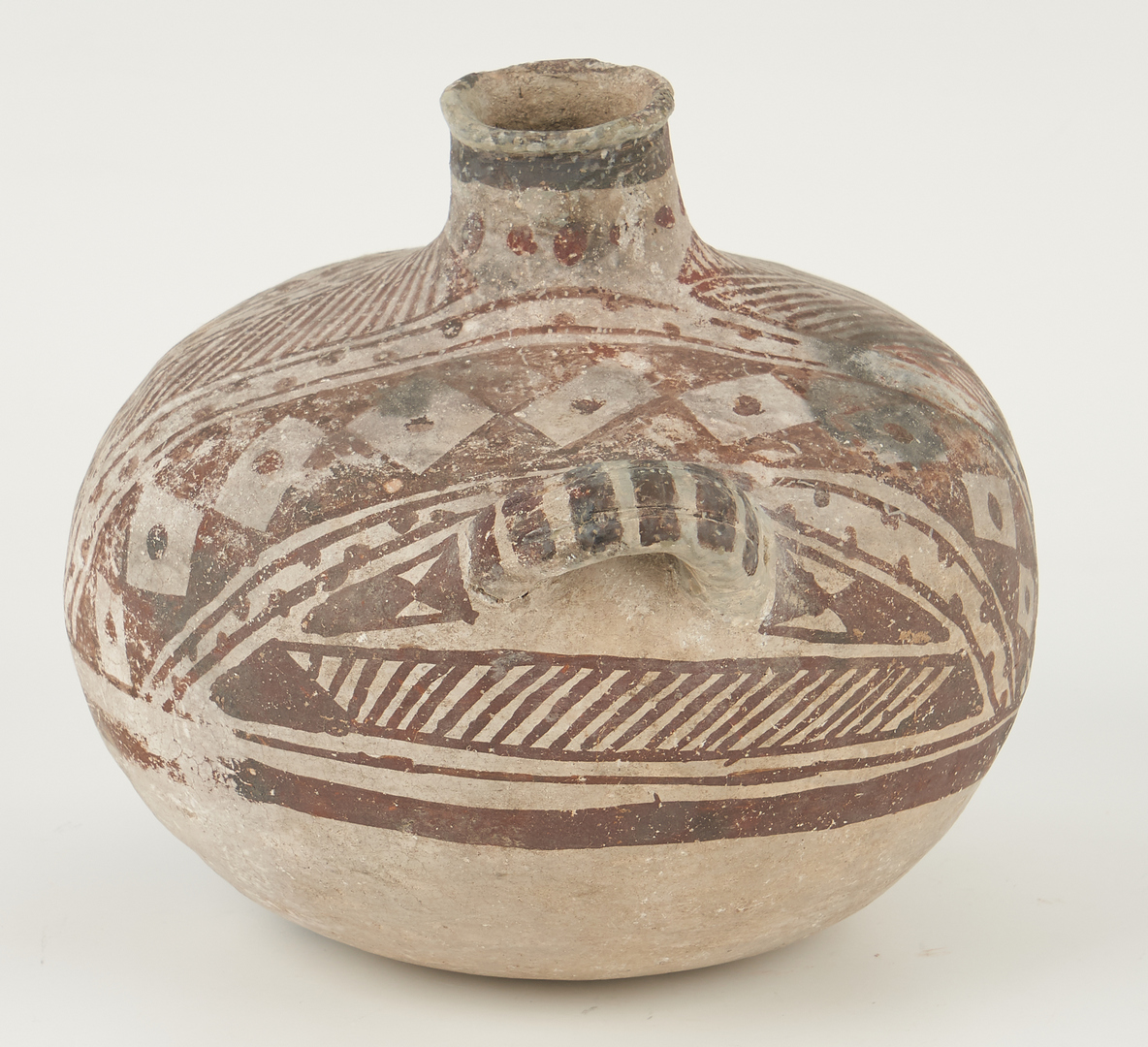 Lot 690: 2 Pre-Historic Anasazi Culture Pottery Items
