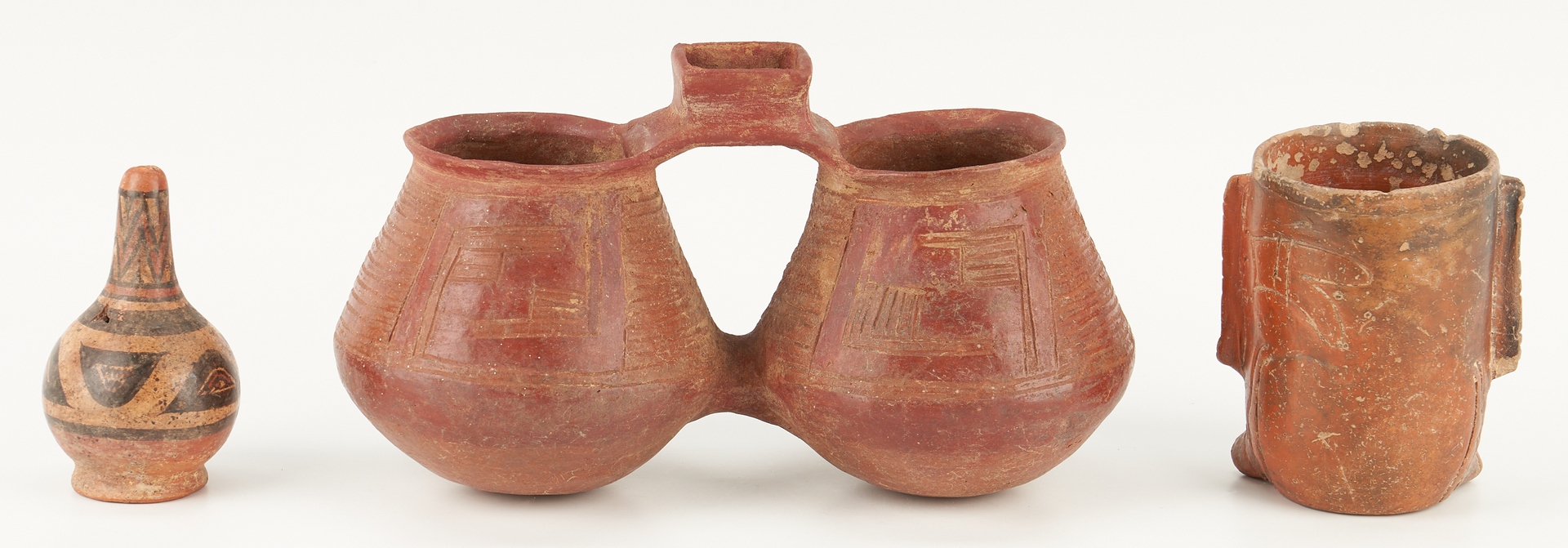 Lot 693: 5 Panamanian Cocle Pottery Items, incl. Animal Effigy