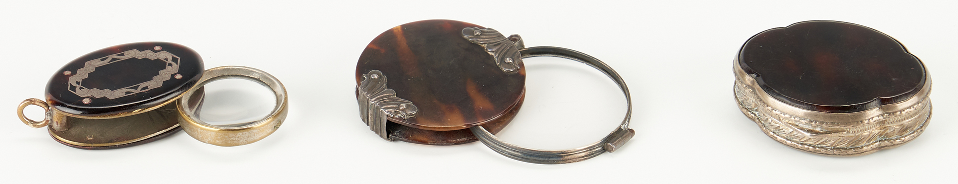 Lot 79: 4 Tortoiseshell Boxes and 2 Magnifiers, 6 items