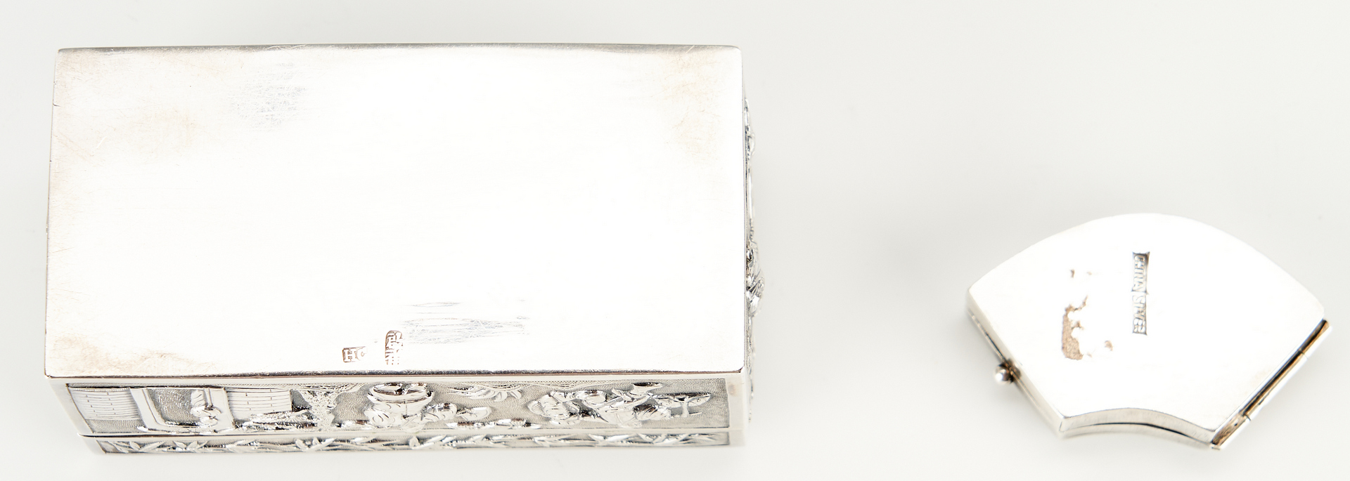Lot 7: 2 Chinese Silver Snuff Boxes