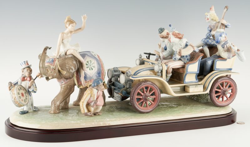 Lot 950: Limited Edition Lladro Figure Group, Circus Parade