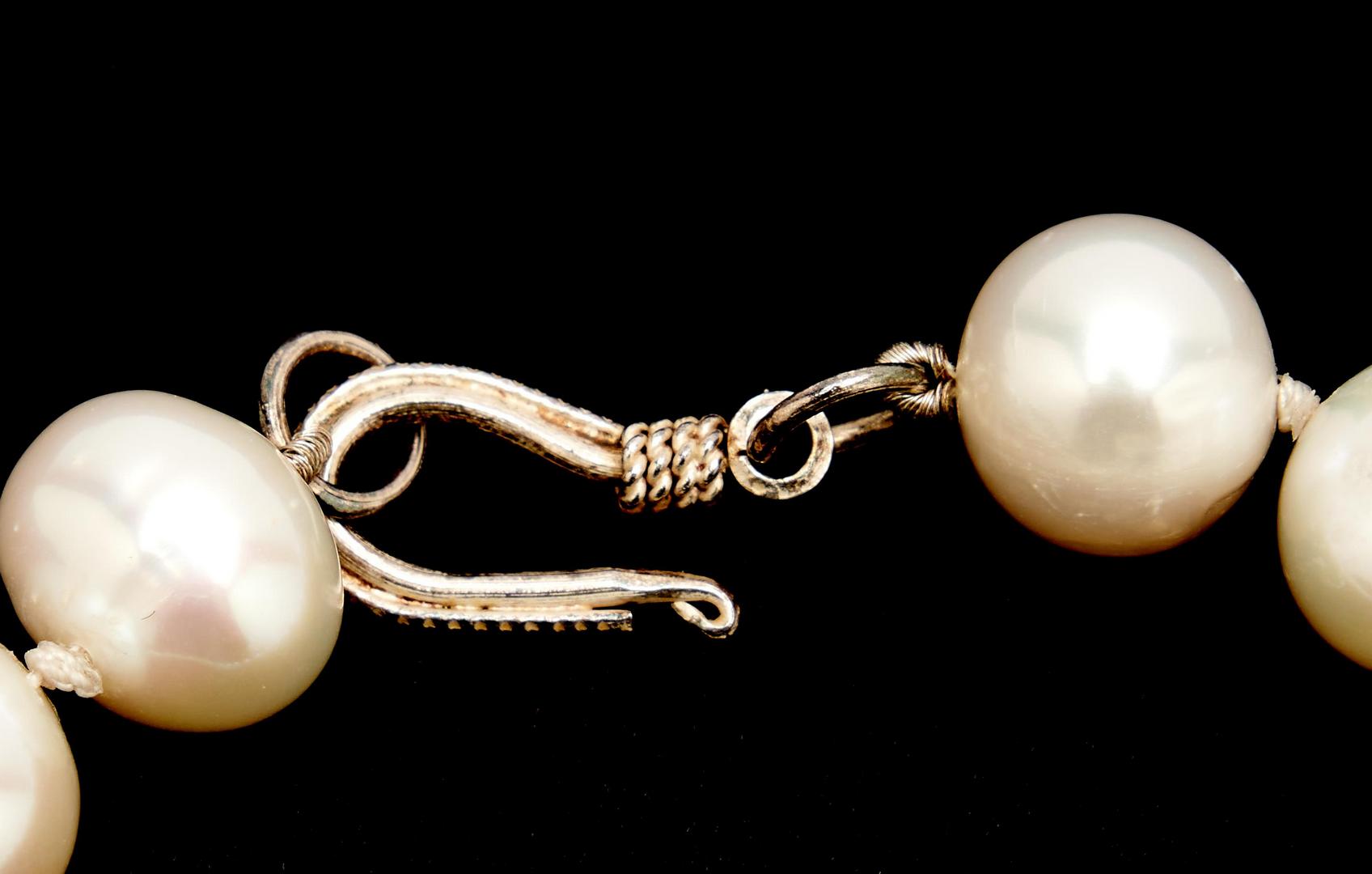 Lot 26: 3 Ladies Pearl Necklaces, 1 Graduated Quartz Necklace, & 2 Pearl Bracelets