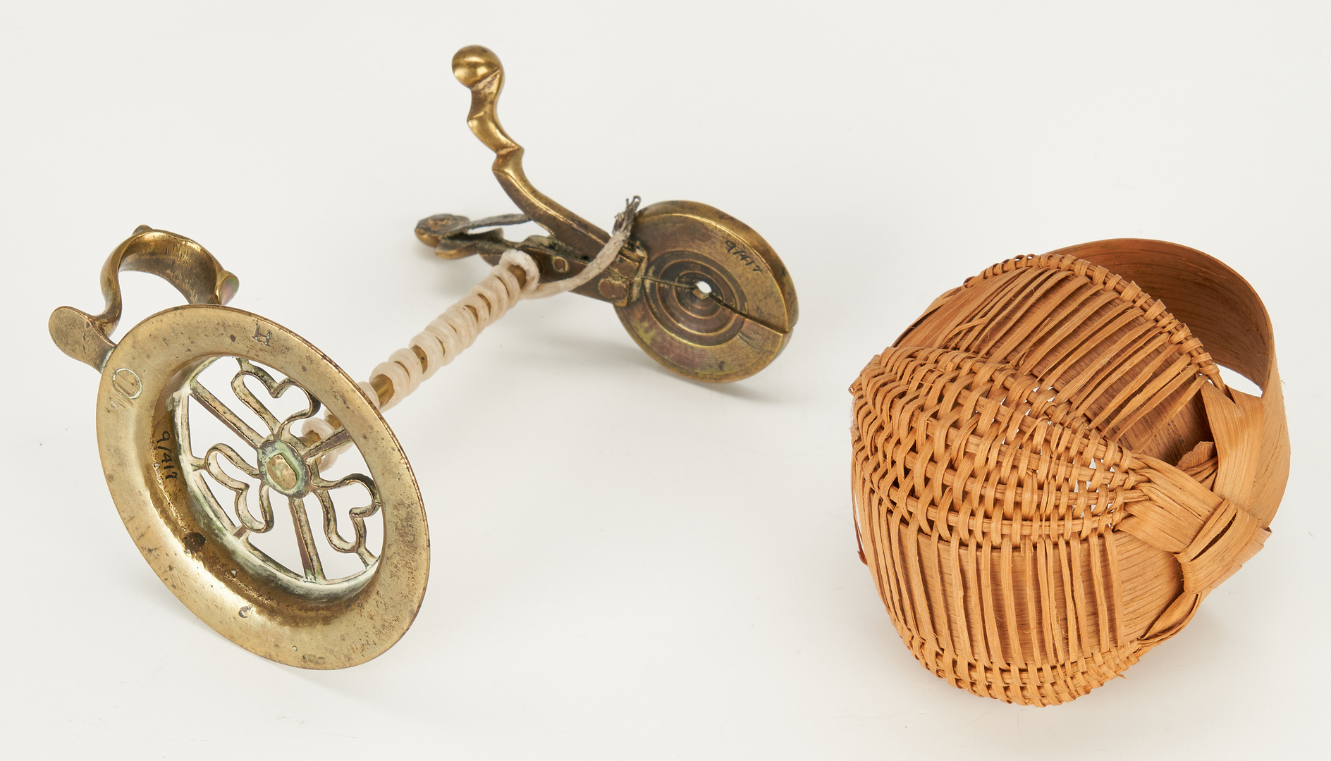 Lot 431: 6 Lighting Items & Miniature Basket, 7 items