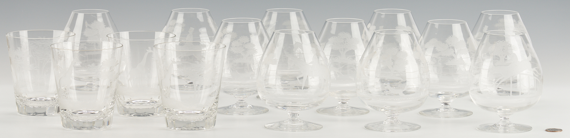 Lot 464: 15 Pcs. Etched Hunt Theme Crystal incl. Queen Lace and Royal Brierley
