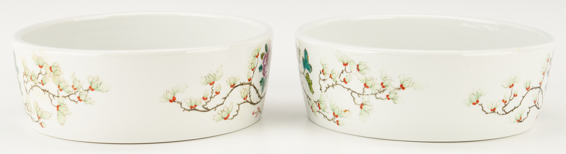 Lot 5: Pair of Chinese Famille Rose Porcelain "Narcissus" Bowls