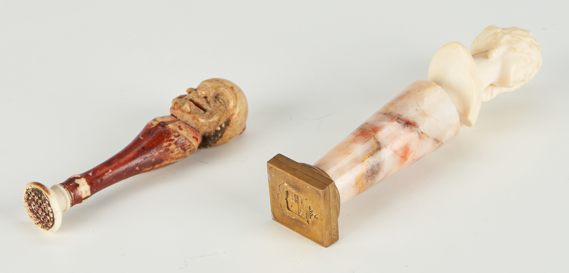 Lot 1001: 3 European Wax Seals, incl. Figural Forms