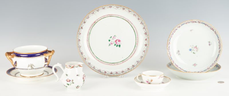 Lot 1070: 8 European & Chinese Export Porcelain Items