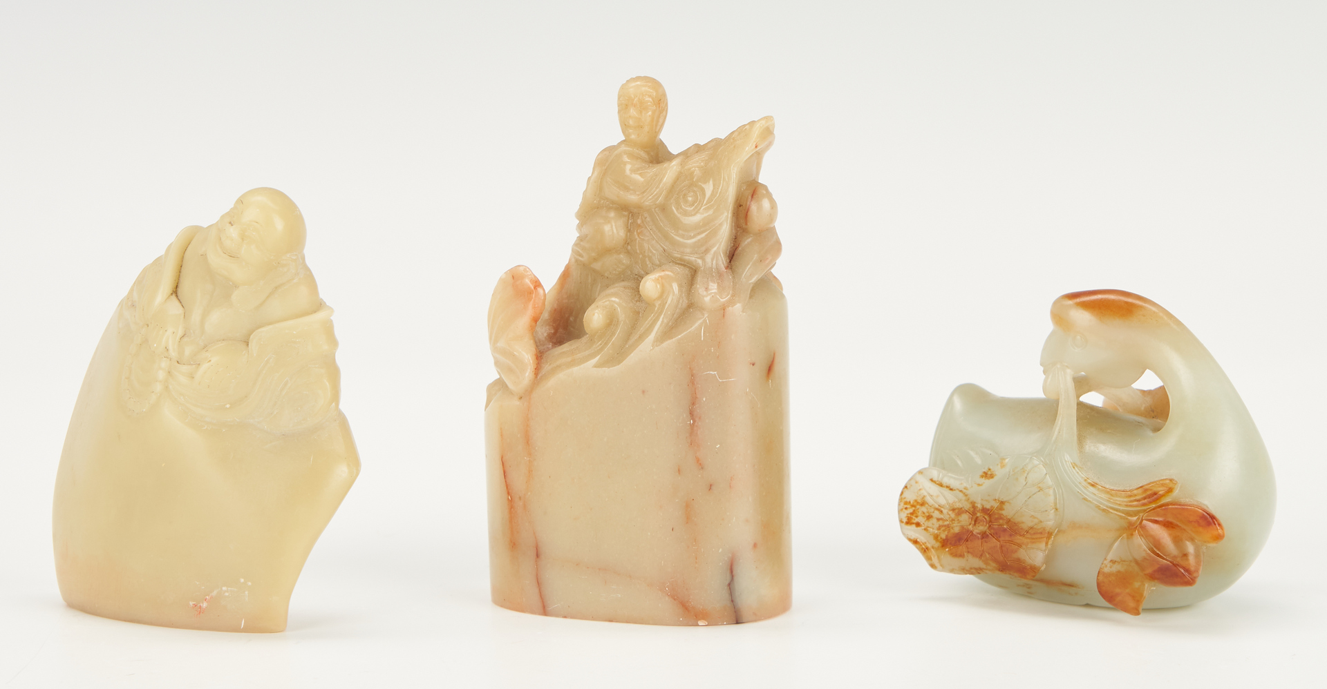 Lot 1090: 5 Chinese Carved Jade & Hardstone Figural Items, incl. Seals