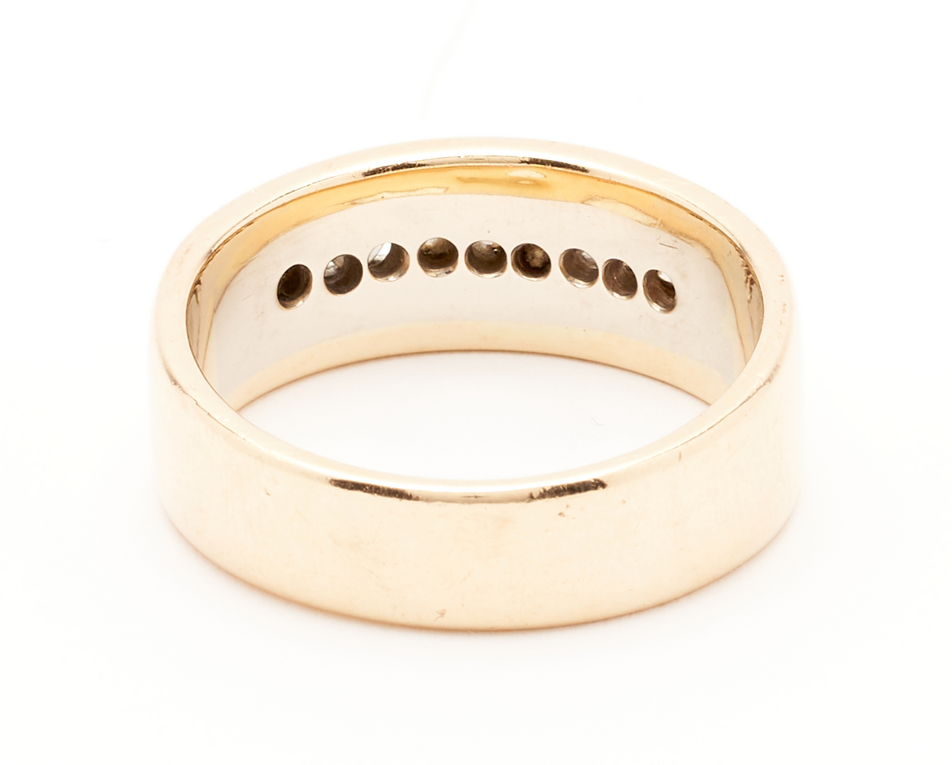 Lot 1126: Men's 14K & Diamond Gold Ring