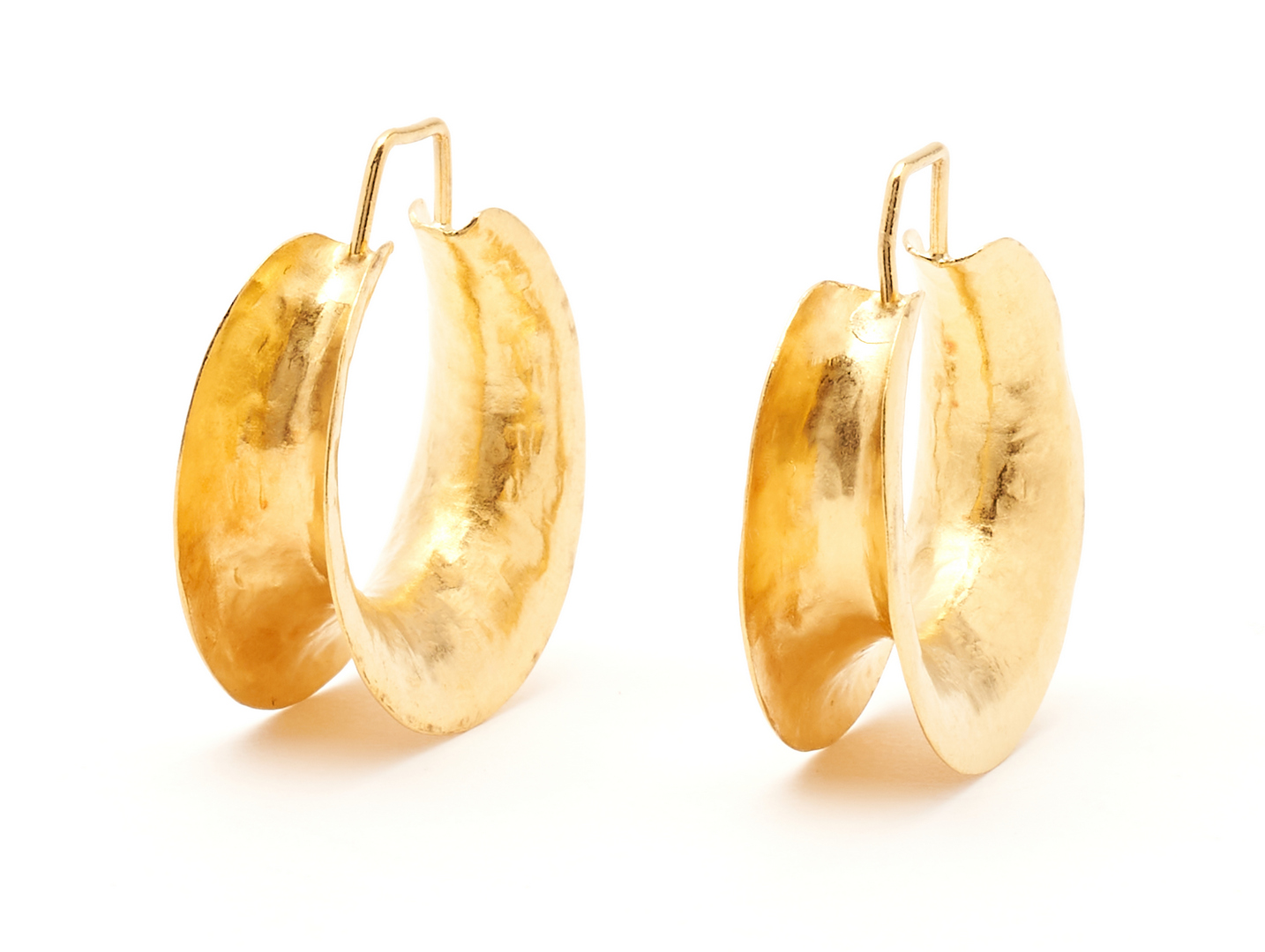 Lot 1136: Pair 18K Gold Hoop Earrings
