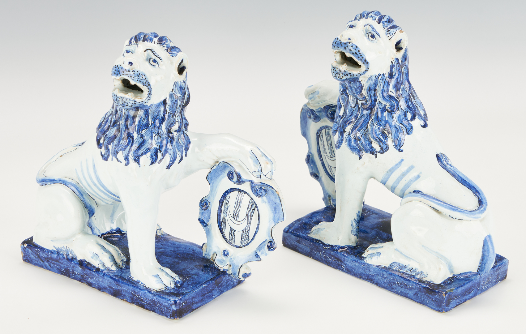 Lot 360: Pair of Delft Lions, attr. Paulus Verberg, 18th C.