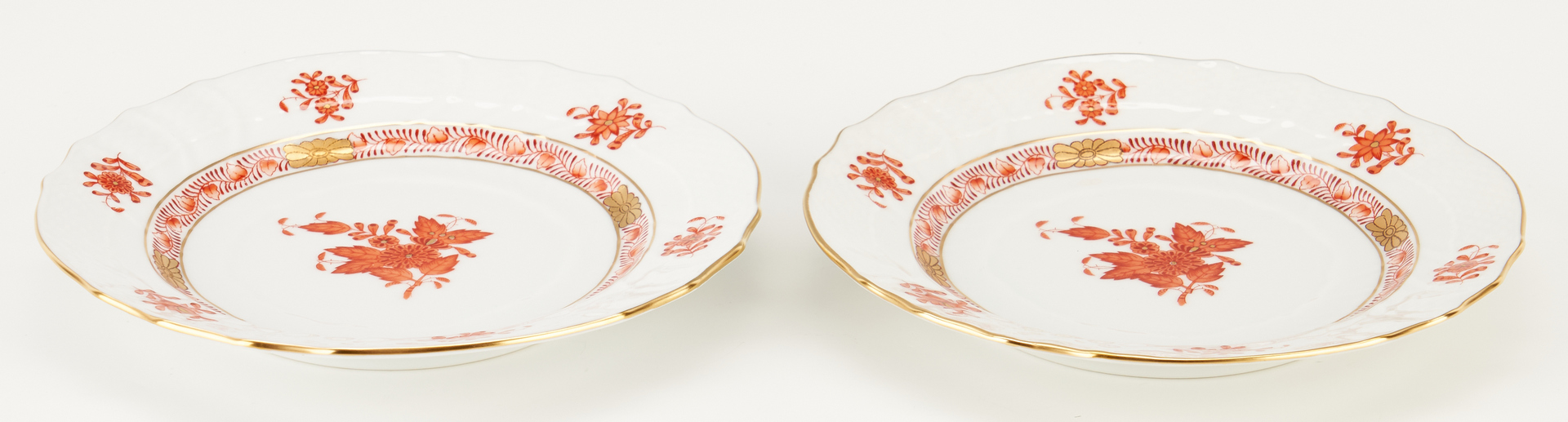 Lot 367: 40 Pcs. Herend Apponyi, Chinese Bouquet Porcelain Dinner Set
