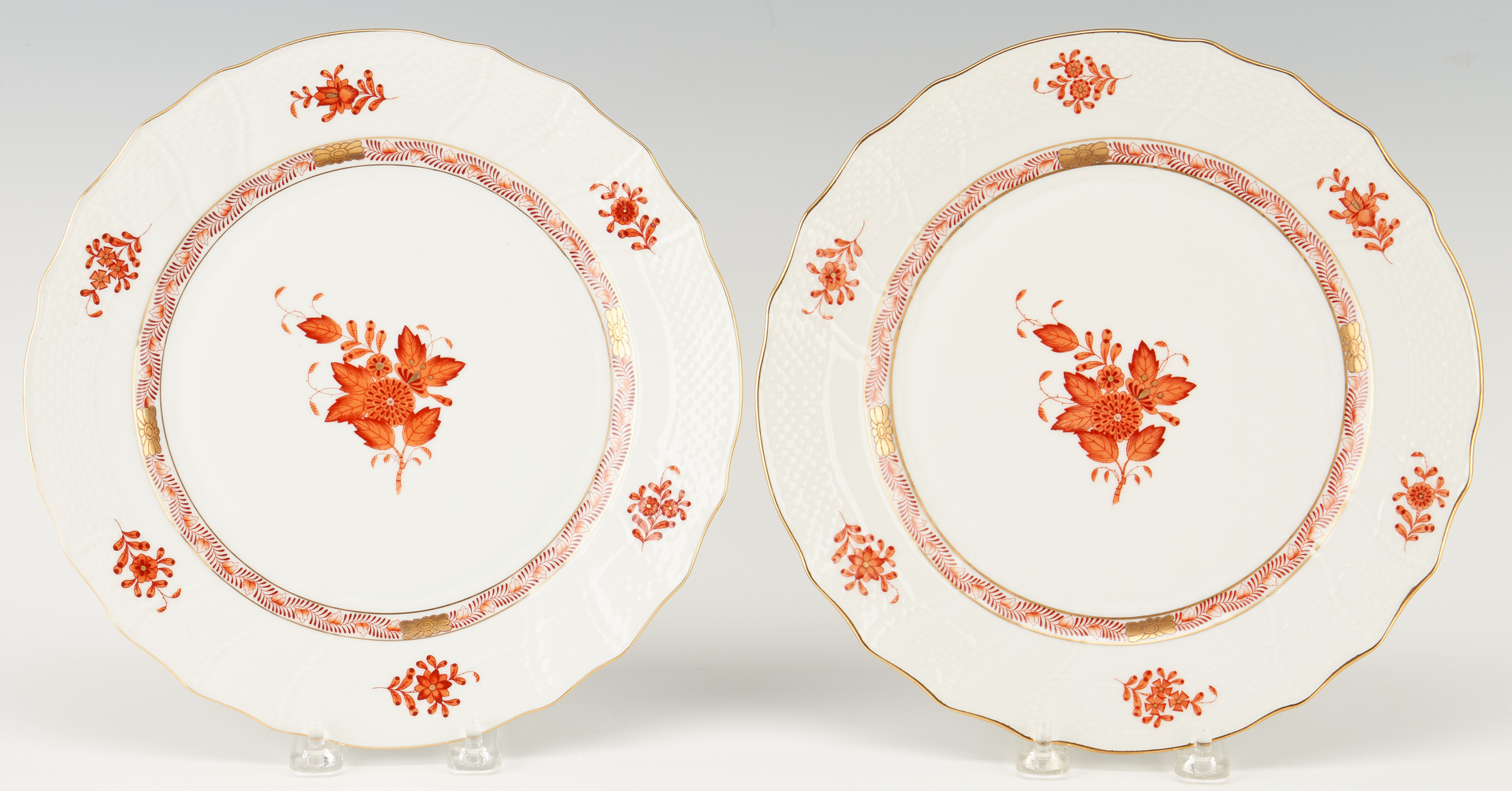 Lot 367: 40 Pcs. Herend Apponyi, Chinese Bouquet Porcelain Dinner Set