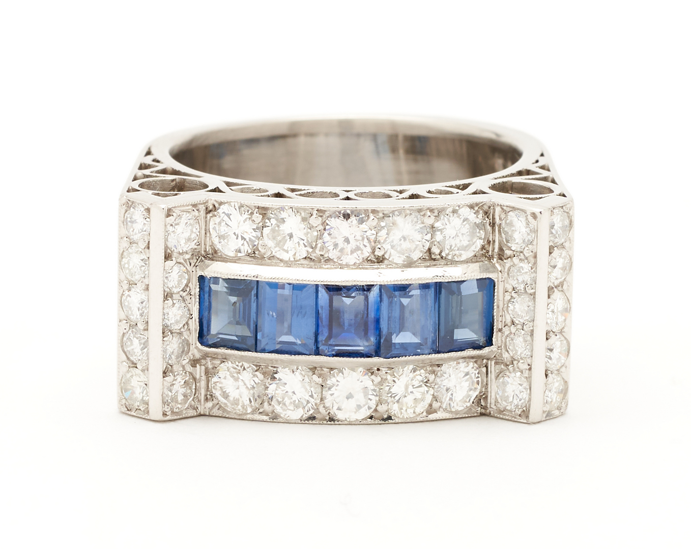 Lot 389: Platinum Sapphire & Diamond Ring