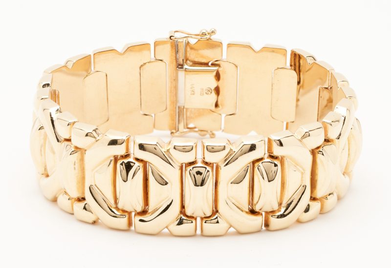 Lot 405: Ladies Italian 14K Yellow Gold Bracelet