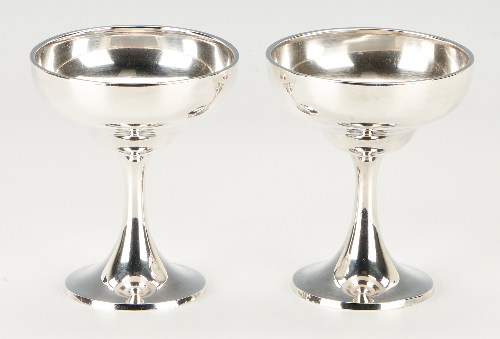 Lot 429: 12 Wallace Sterling Silver Sherbets