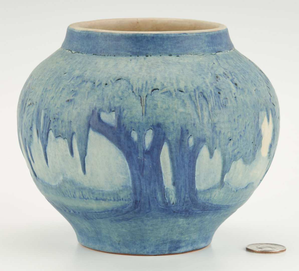 Lot 539: Newcomb College Pottery Vase