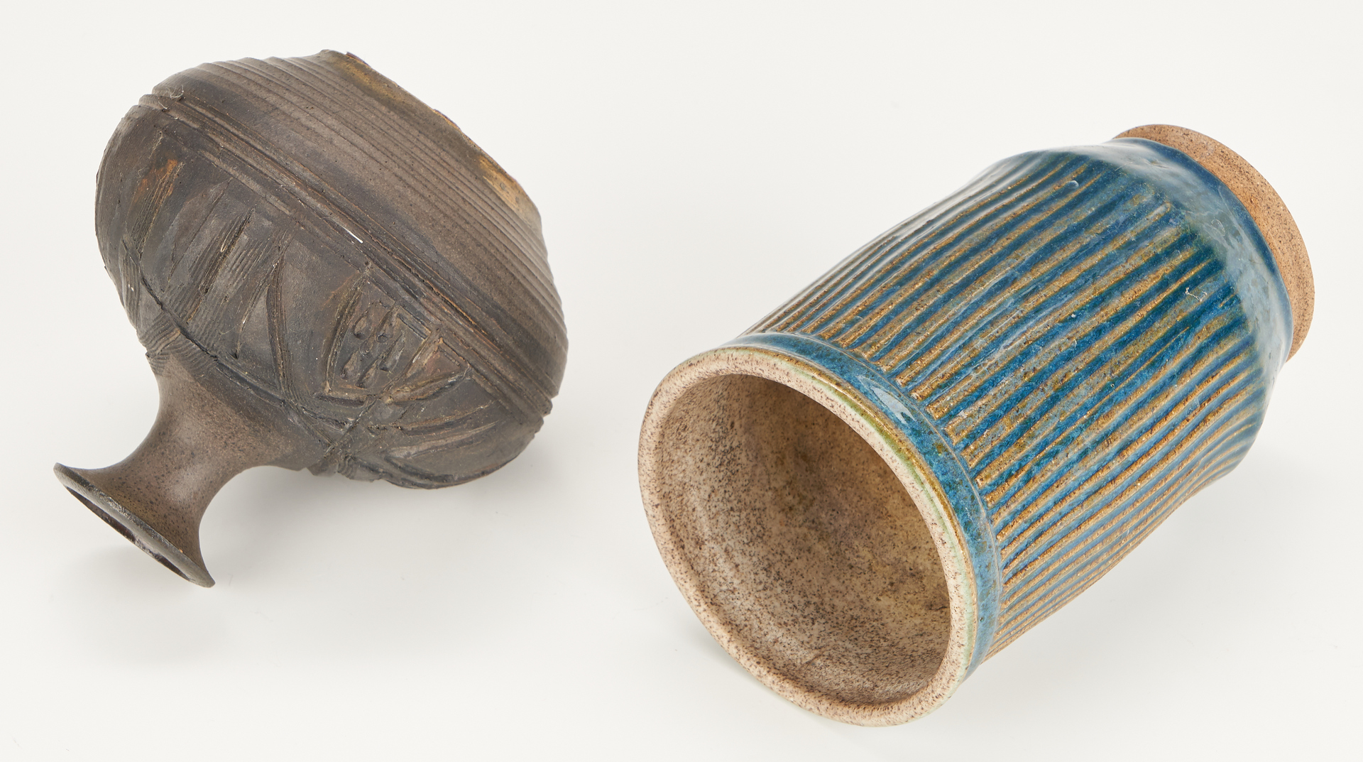Lot 540: Charles Counts, 3 Ceramic Vases